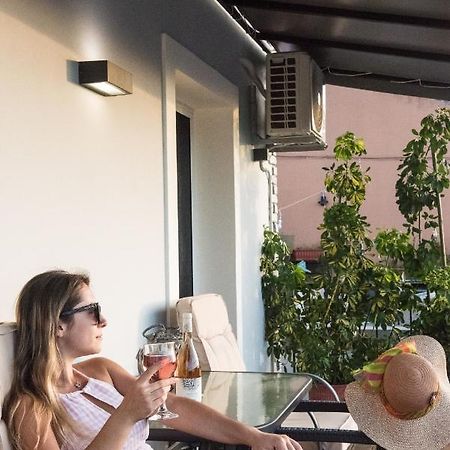 Boboli Holiday House Ахарави Екстериор снимка